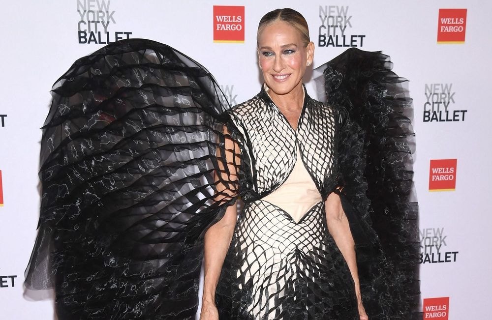 Mi-femme mi-ange : le look spectaculaire de Sarah Jessica Parker au gala du New York City Ballet