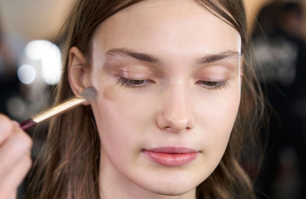Cette astuce maquillage permet d’agrandir instantanément le regard