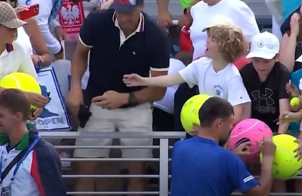 US Open : Après avoir volé la casquette d’un tennisman à un enfant, un millionnaire s’excuse