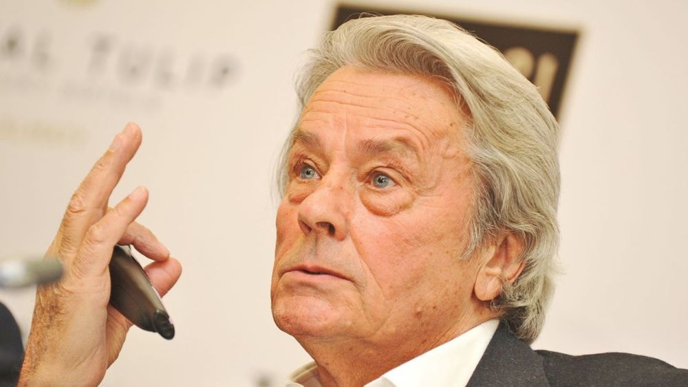 Alain Delon : l’acteur est placé sous curatelle forcée