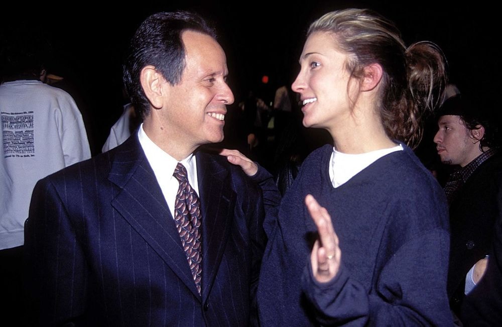 Cette astuce de layering portée par Carolyn Bessette Kennedy revient au printemps