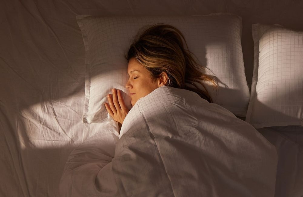 Mal de dos au réveil : voici la meilleure position pour bien dormir et se réveiller sans douleur