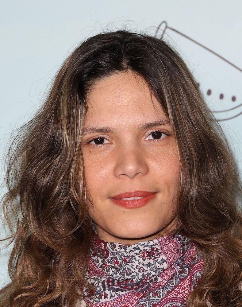 « Tristesse infinie » : Vanille Clerc en deuil, la fille de Julien Clerc évoque la mort de son mentor