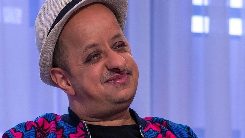 Booder : "Ça a été très compliqué pour ma maman", son enfance entre hôpital et combat pour la vie
