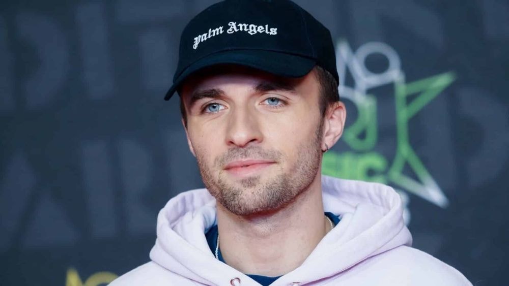 "Avant de faire la morale…" : en pleine polémique, un célèbre influenceur prend la défense de Squeezie !