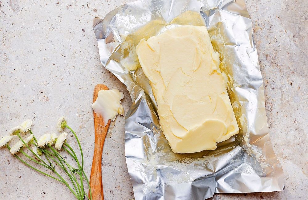 Cet ingrédient à ajouter au beurre pour sublimer le saumon fumé