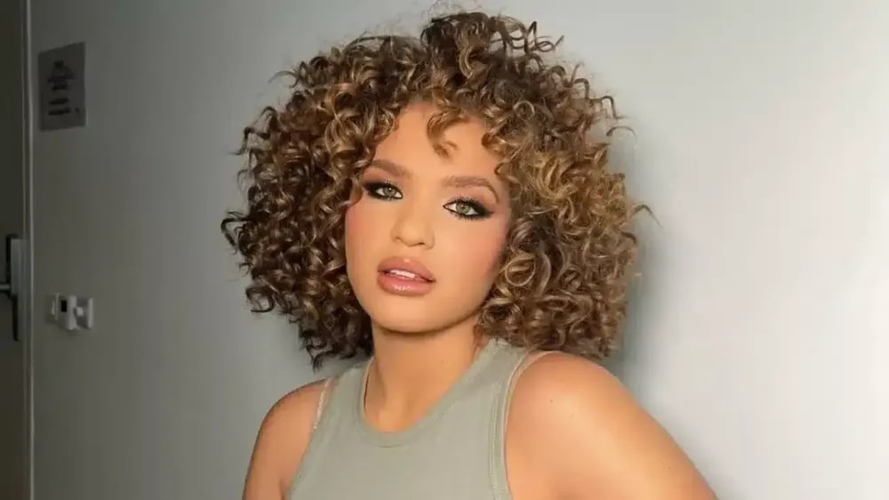 Léa Haddad (Star Academy) fait de rares confidences sur son mari