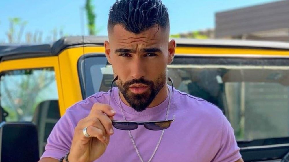 "Une balance professionnelle" : Jonathan Matijas excédé par les individus qui le prennent en photo à son insu alors qu’il est en famille !