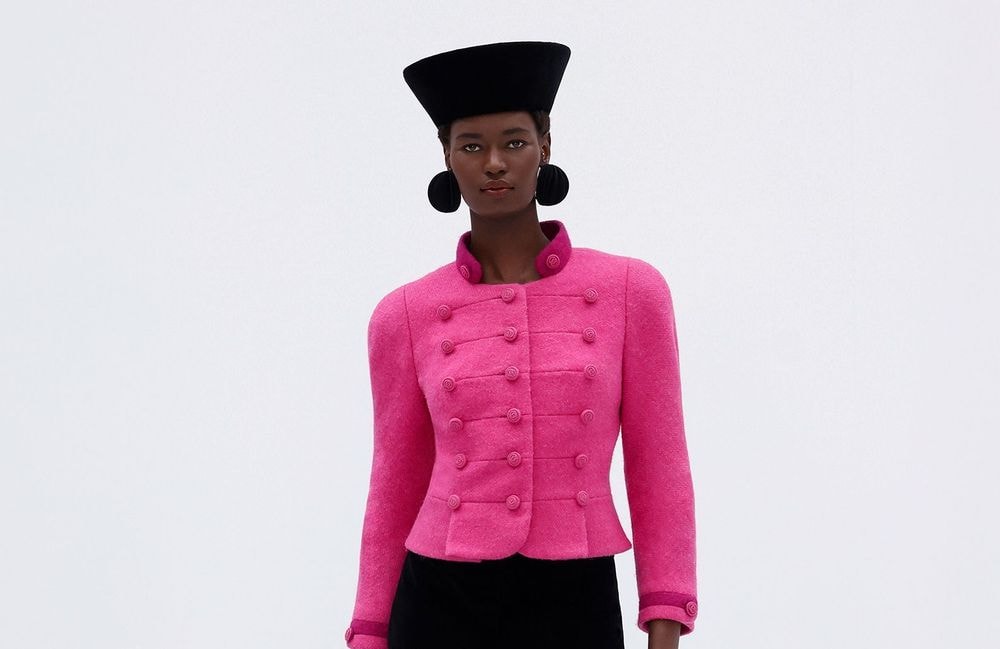 Le charme (si estival) de ce chapeau marin a tout pour réinventer un look classique