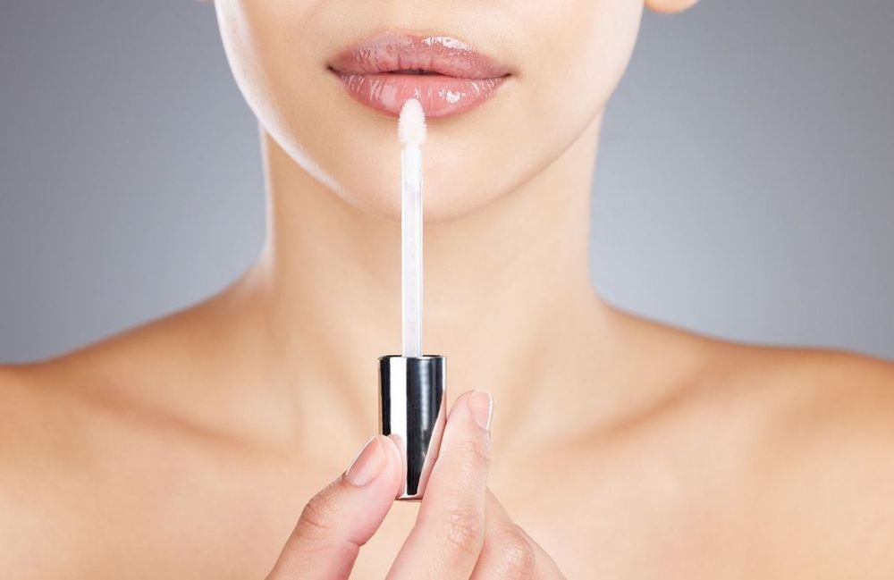 Gloss non-collant : on a déniché le fard laqué idéal pour nos lèvres