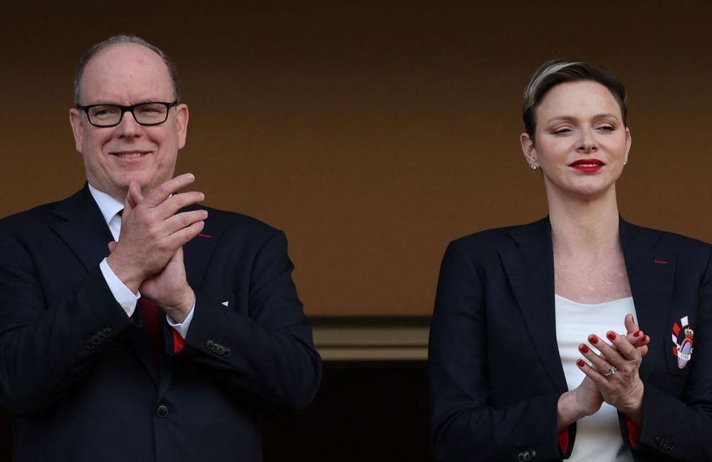 Albert II présente ses vœux entouré de Charlène de Monaco et ses enfants