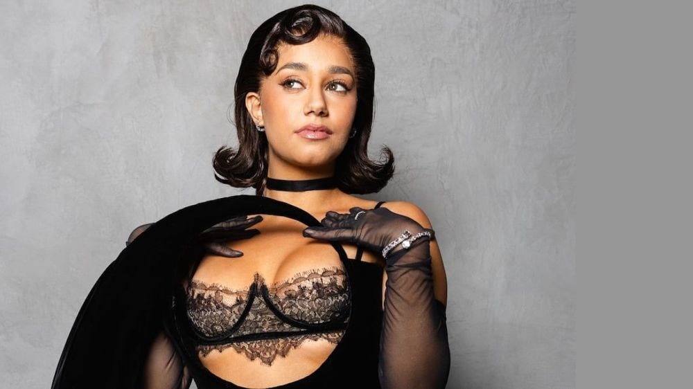 Complètement nue, Léna Situations affole ses fans avec ses courbes divines : la Toile en ébullition