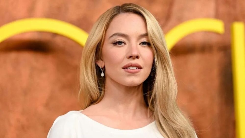 Sydney Sweeney en couche et tétine pour OnlyFans, cette scène ultra-sexualisée d’Euphoria choque