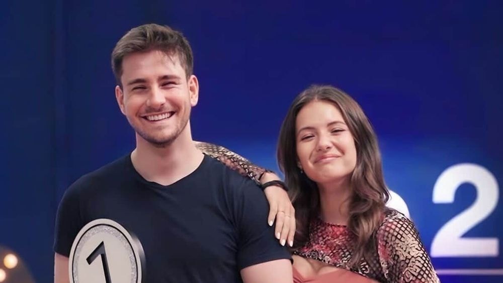Julien Lieb (Star Academy) très complice avec Elsa Bois dans un projet perso