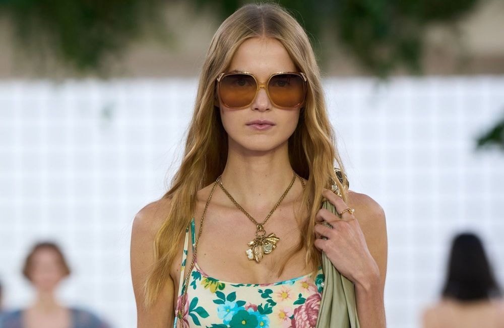5 tendances mode que l’on retrouvera partout à la plage cet été