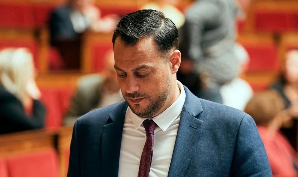 Sébastien Delogu fait un aveu sur son adolescente : "A 13 ans, je travaillais pour acheter un rouge à lèvres à…"