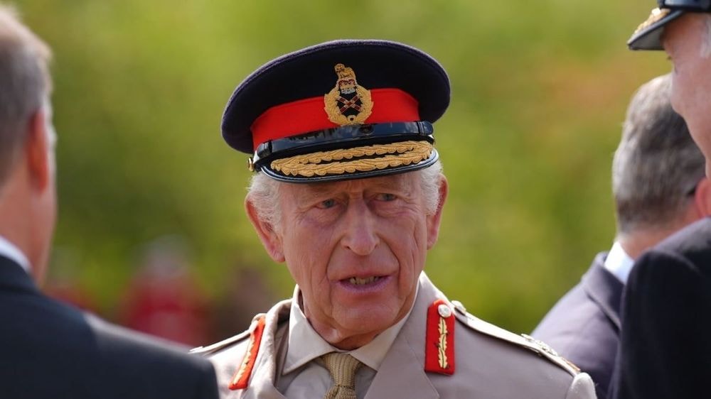 "Six par jour…" : Charles III difficile à satisfaire à 76 ans, ses vices révélés sans détour