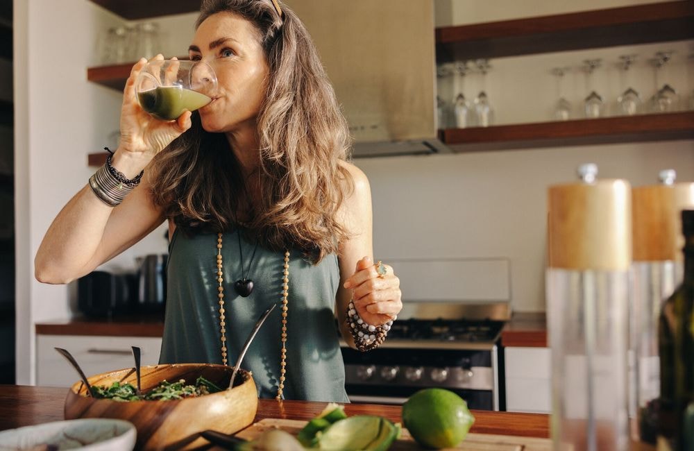 Anti-âge : 4 aliments à éviter pour préserver votre collagène