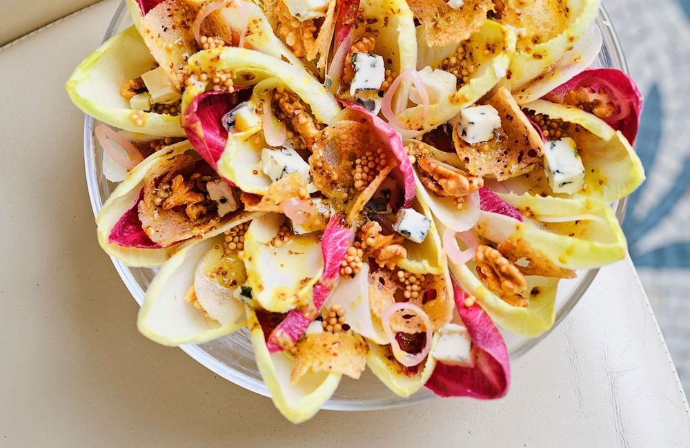 Voici 3 astuces express pour rendre une endive crue moins amère