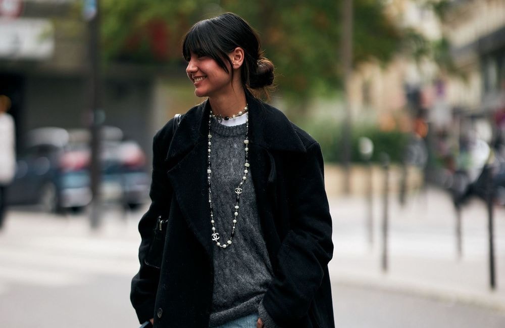 « Seesaw » : l’astuce virale qui transforme des looks amples en tenues élégantes