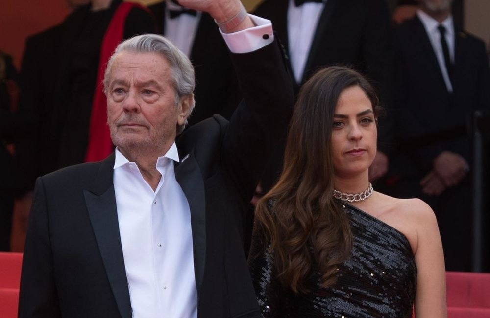 Alain Delon : sa fille lui adresse un émouvant message pour une occasion particulière