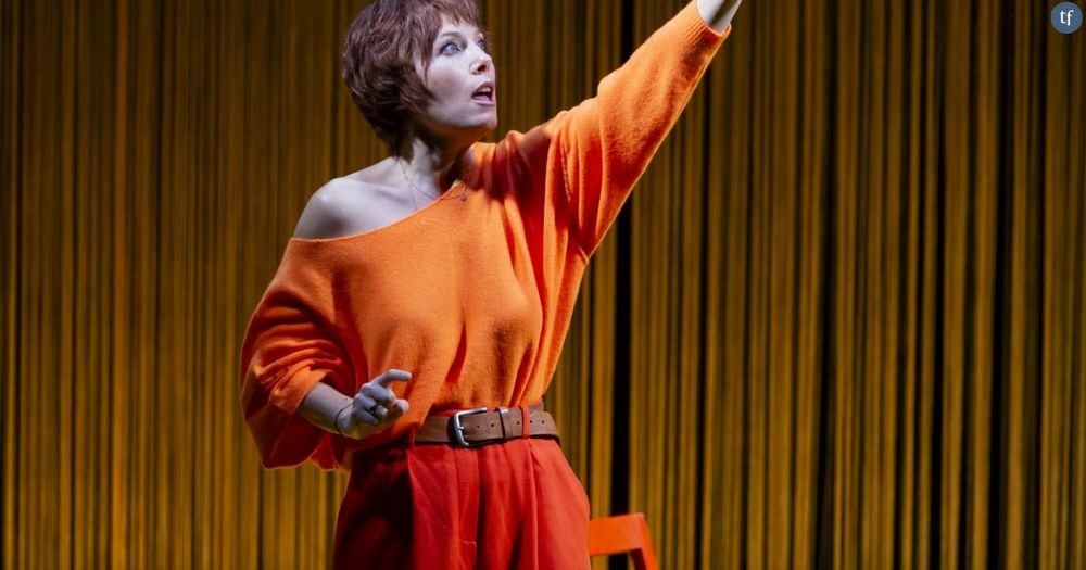 Entre le monologue et Mylène Farmer, Mélanie Page monte sur scène avec "Ce qui ne nous tue pas"