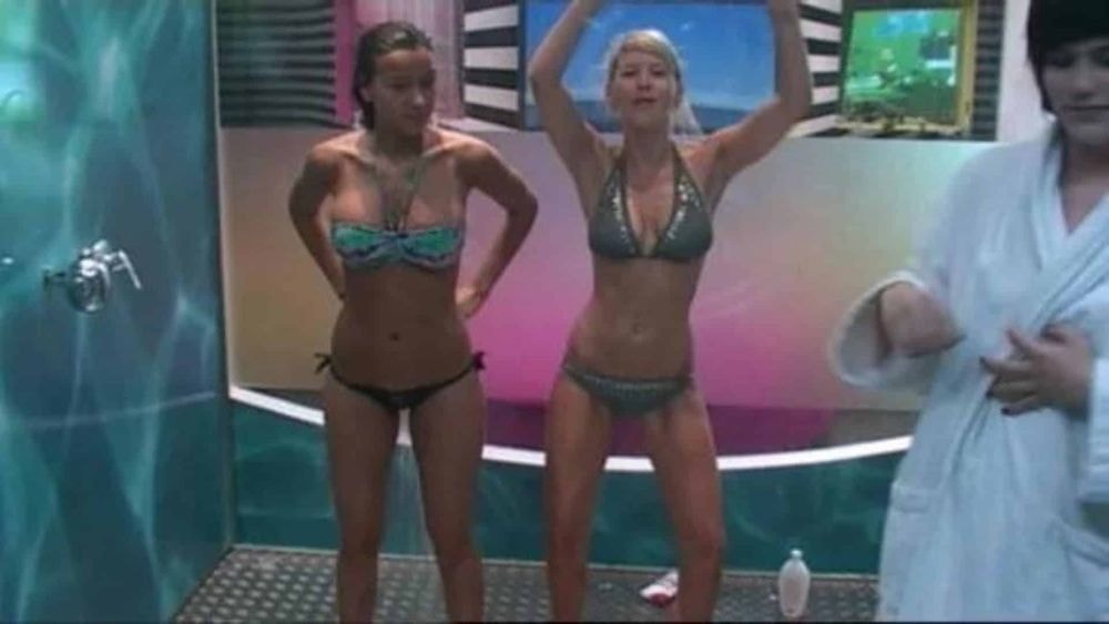 Secret Story : des caméras ont-elles été remises dans les douches pour le retour de l'émission ? La production répond !