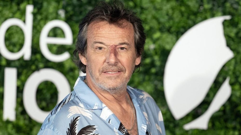 "Jean-Luc Reichmann est hypocrite" : furieux après le désossage de son véhicule, un auditeur de RMC s'indigne