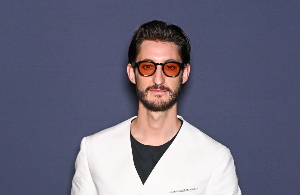 « Ça va me faire pleurer » : Pierre Niney bouleversé face à une jeune fan