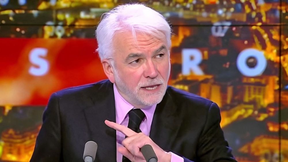 Coup de théâtre, Pascal Praud vire un chroniqueur sur CNews : "C'est la dernière fois que vous venez"
