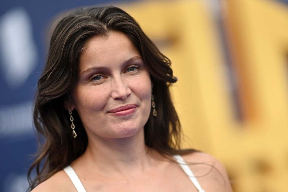 “Je ne me sens pas dominante” : séparée de Louis Garrel, Laetitia Casta fait un aveu lunaire