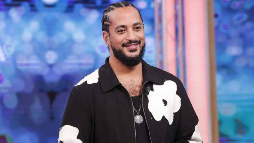"Une première" : Slimane remporte un prix à l'étranger après sa participation à l'Eurovision