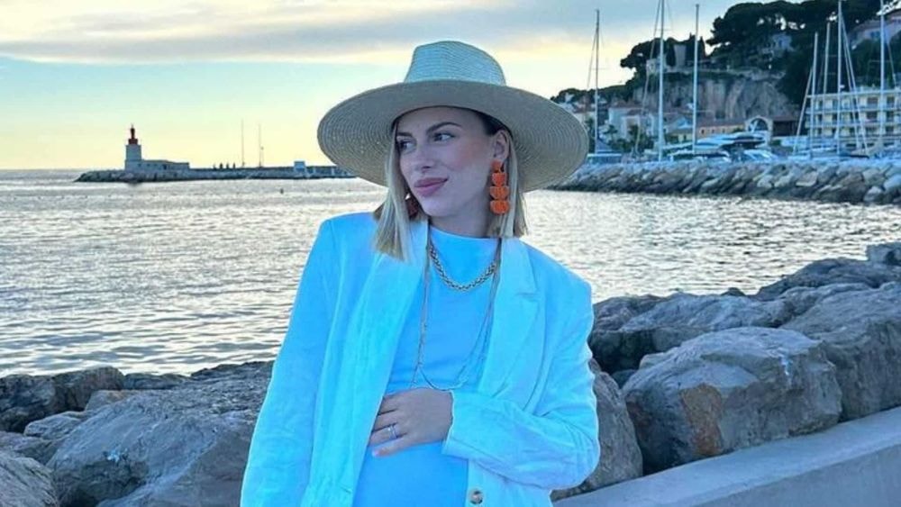 Giuseppa : elle se montre en train de tirer du lait pour son bébé et choque les internautes, elle réagit cash !