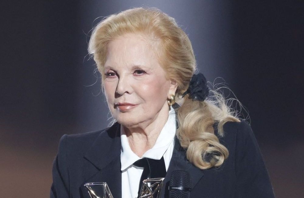 « C’était notre ange » : Sylvie Vartan se confie sur l’adoption de sa fille Darina