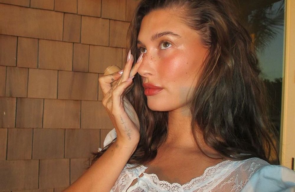 Rhode : Hailey Bieber dévoile un nouveau produit parfait pour l’été