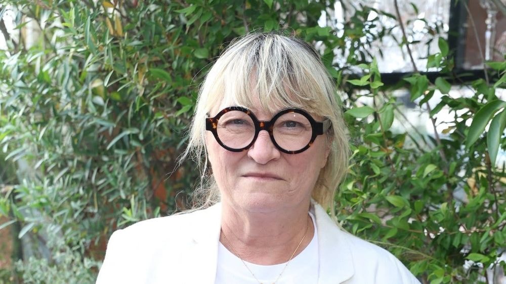 Avec "3000€ de retraite", Christine Bravo habite un ancien moulin du XVIIIᵉ siècle resté entièrement "dans son jus"