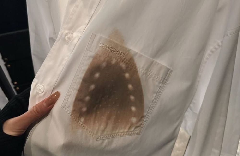 Une chemise volontairement abîmée vendue 1000 dollars ? La pièce controversée qui affole la toile