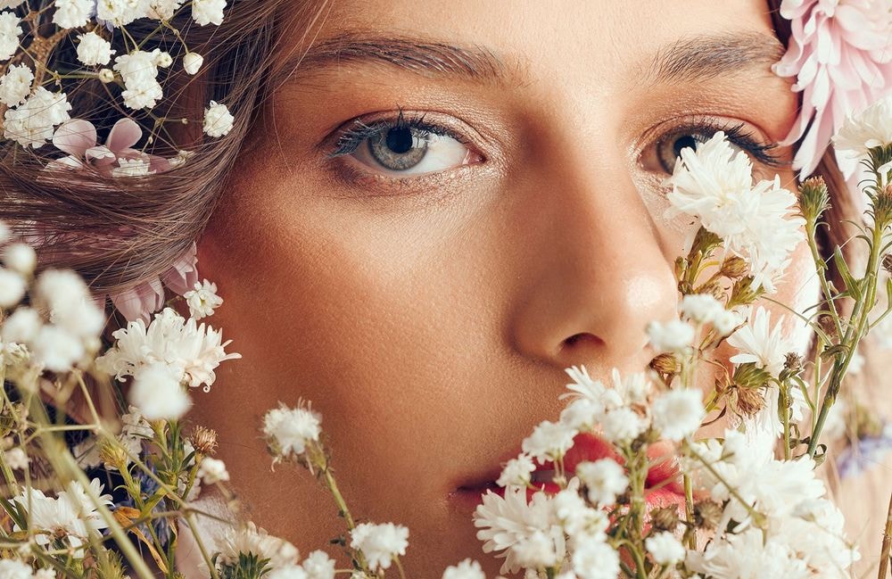Cette crème universelle permet de faire tenir son parfum toute la journée