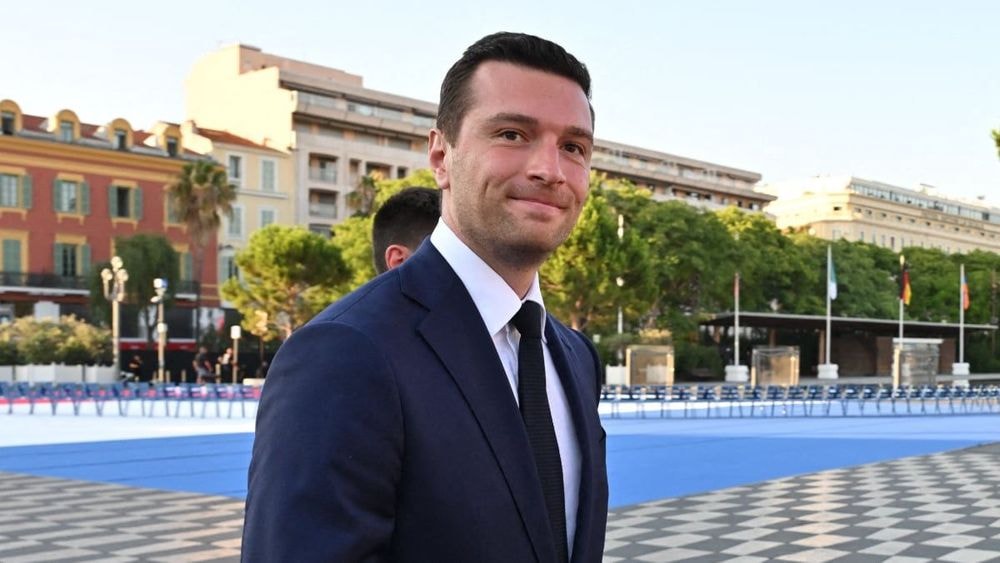 Après son "coming-out", le père Jordan Bardella  a pris une décision radicale : "Je pense qu'il est inquiet"