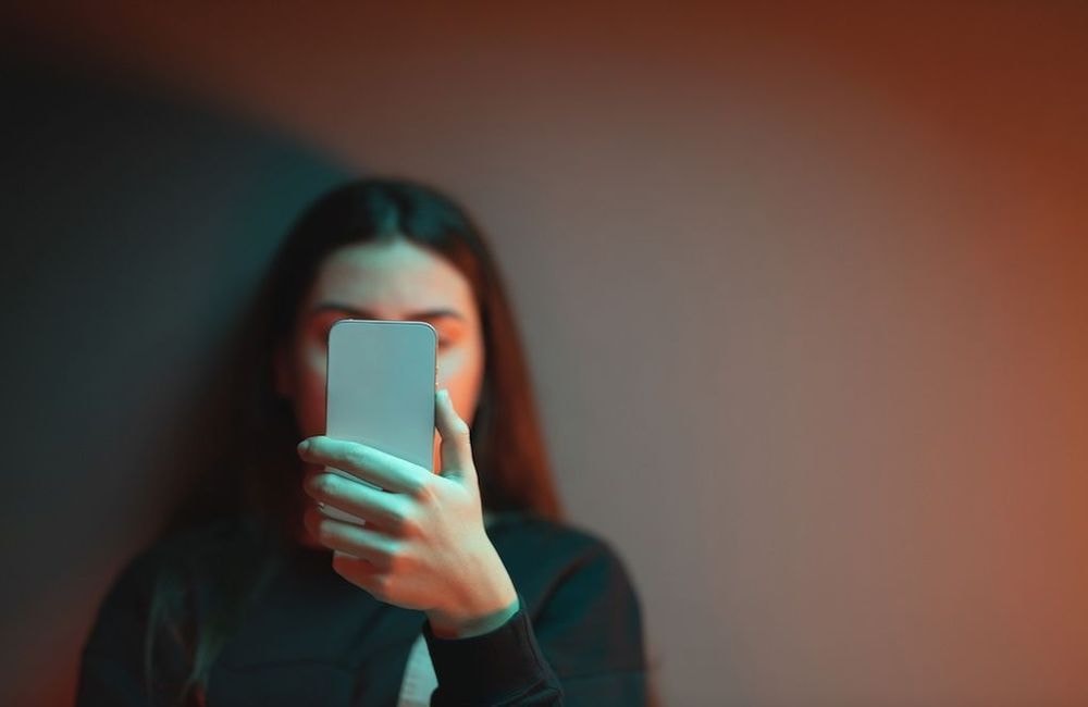 Rumeurs, commentaires, photos humiliantes : 31 % des collégiennes victimes de cyberviolence