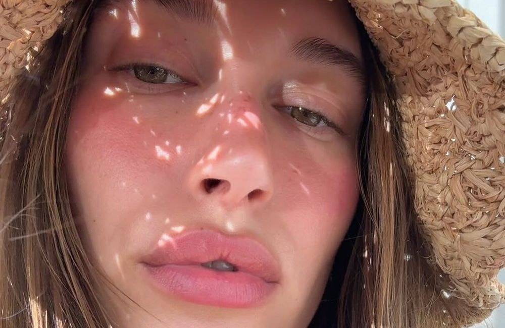 Hailey Bieber : ce geste beauté qu’elle évite volontairement