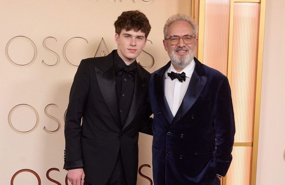 Kate Winslet : son fils Joe fait une rare apparition aux Oscars, aux côtés de son père Sam Mendes