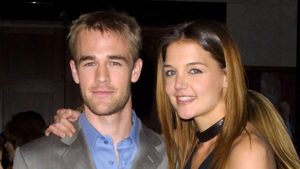 "C'est le coeur lourd..." : Katie Holmes prend la parole après le décès de James Van Der Beek, son partenaire de Dawson