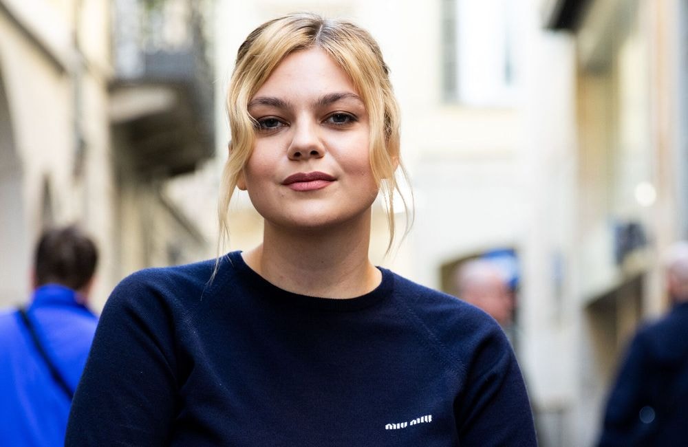 Sur Instagram, Louane prend la pose en maillot de bain