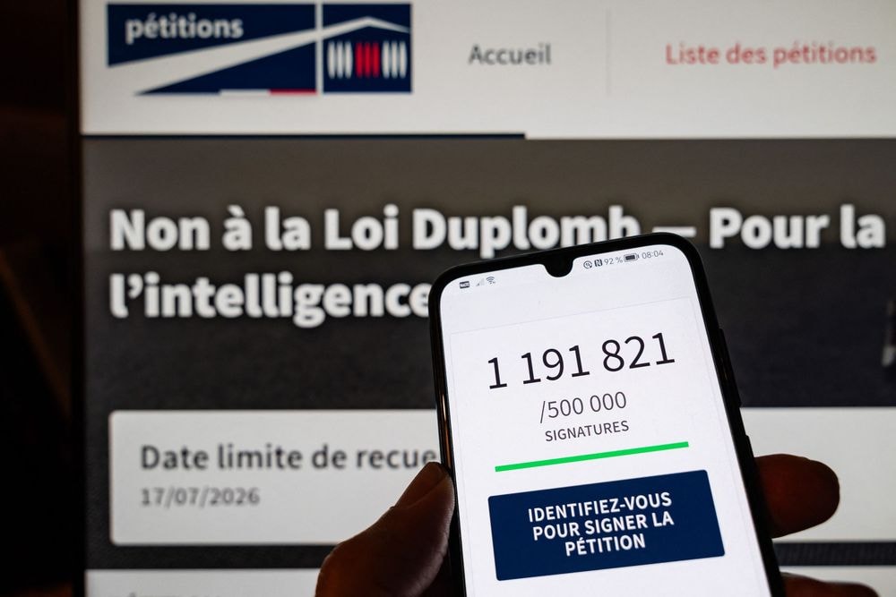 Loi Duplomb : quel est le pouvoir de la pétition qui dépasse le million de signatures ?