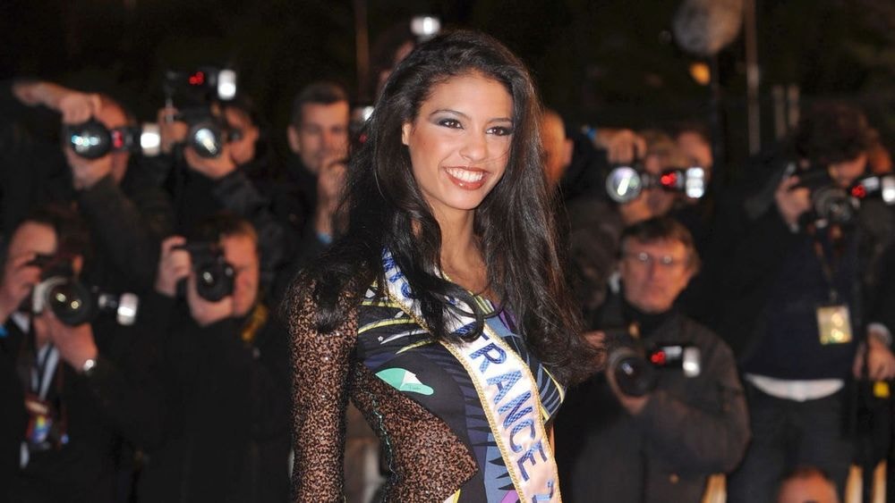 Chloé Mortaud, Miss France, annonce sa  troisième grossesse après deux fausses couches