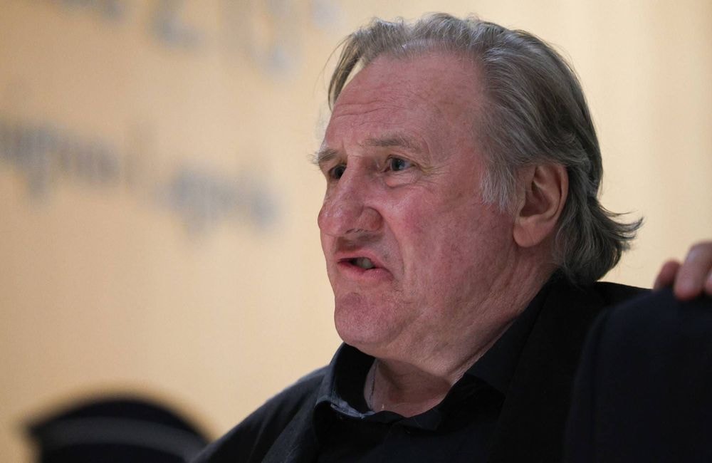 Gérard Depardieu, accusé par le « roi des paparazzis » italien, de nouveau devant la justice