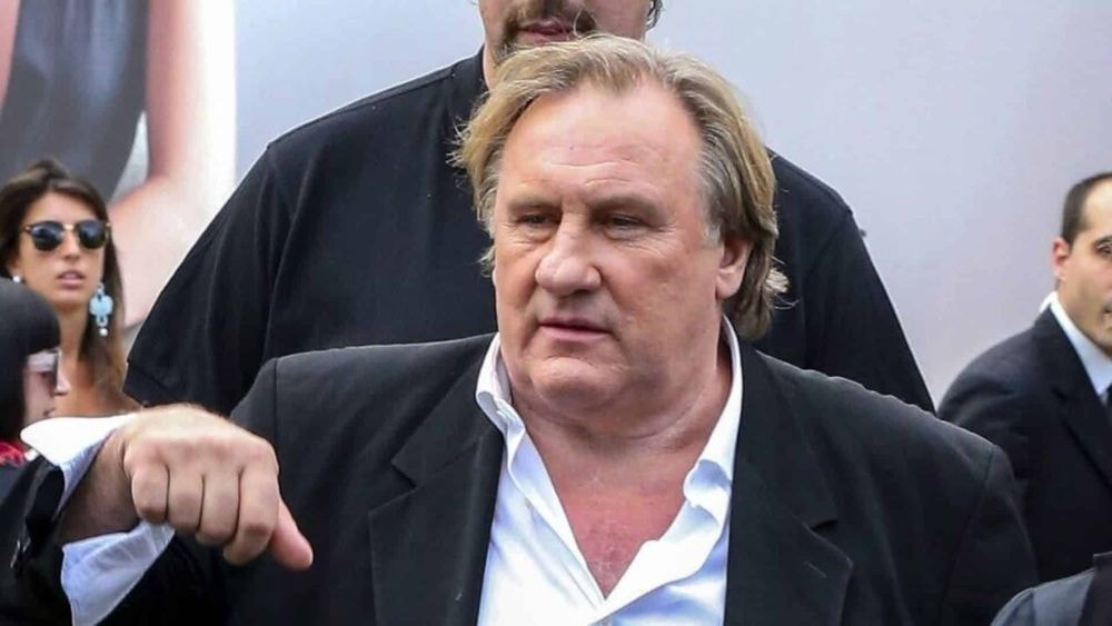 Procès de Gérard Depardieu : une célèbre actrice française virée de la salle d'audience, regardez !