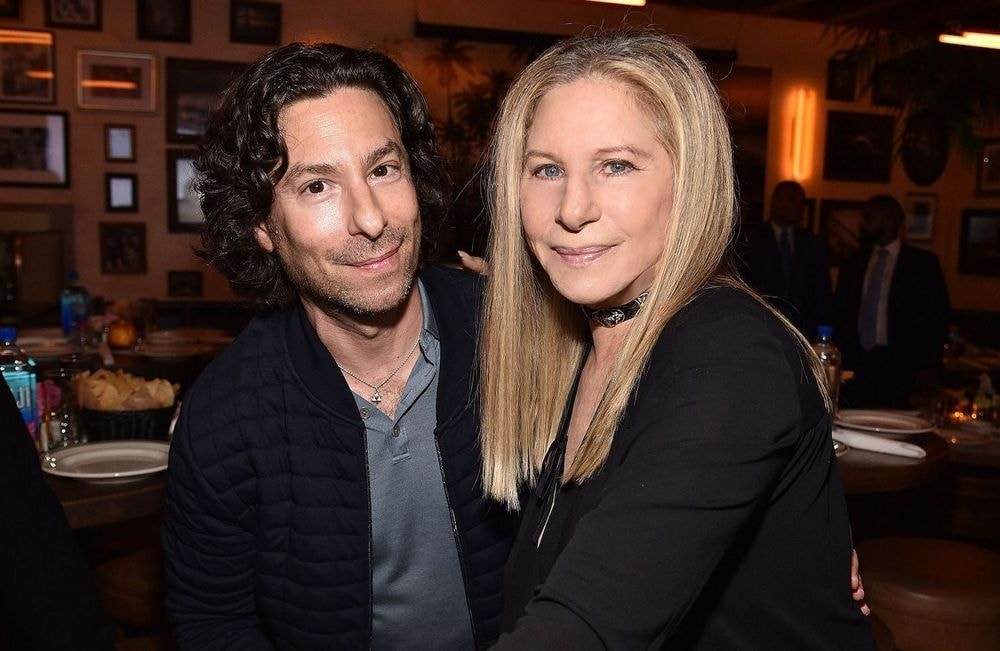 Qui est Jason Gould, le fils de Barbra Streisand ?