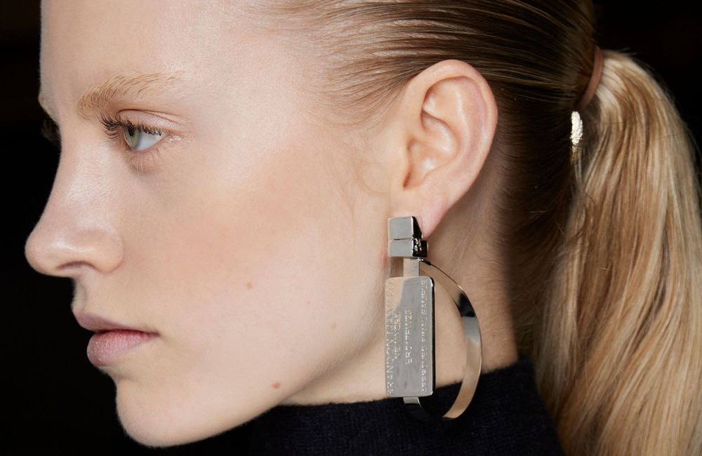 La coiffure la plus pratique de l’été est-elle mauvaise pour vos cheveux ?